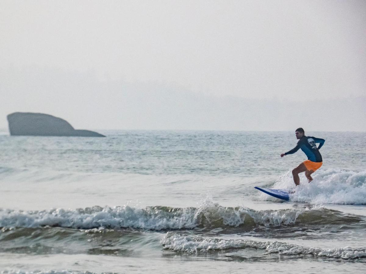 Хостел Surf & Party Велігама Екстер'єр фото